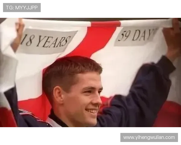 不被犯规的足球明星如何在赛场上保持优雅与实力的完美平衡 不被犯规的足球明星如何在赛场上保持优雅与实力的完美平衡